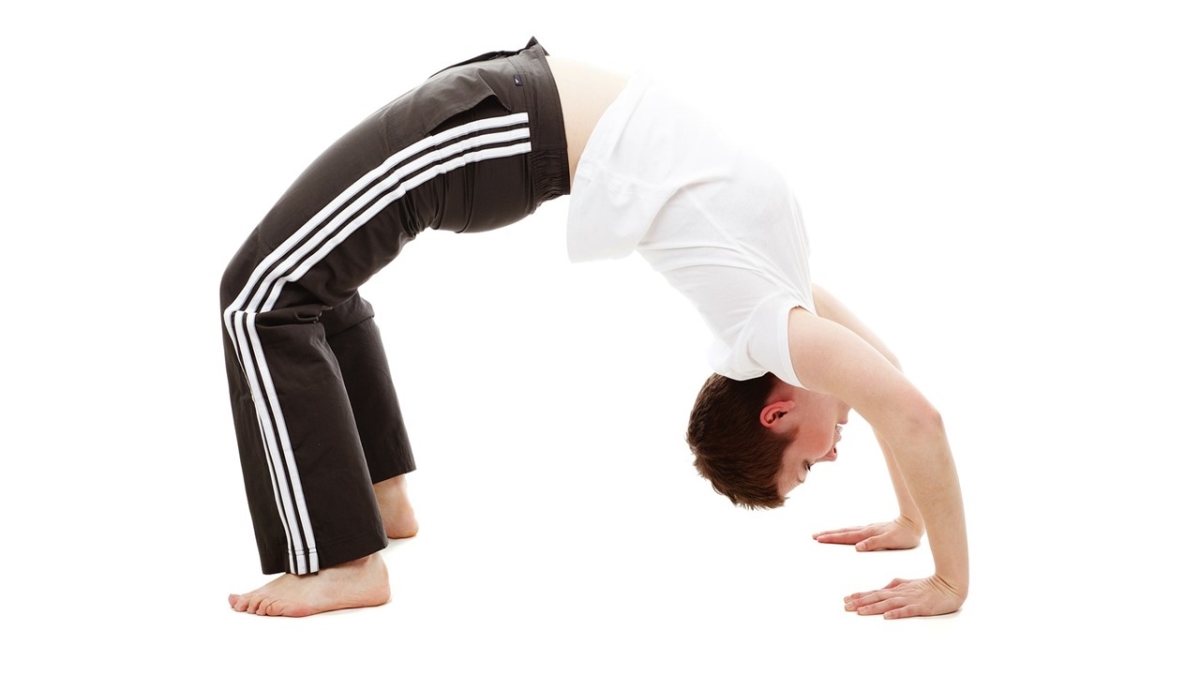 Dhanurasana - girl doing bow pose in yoga | 🇩🇪Professional… | Flickr