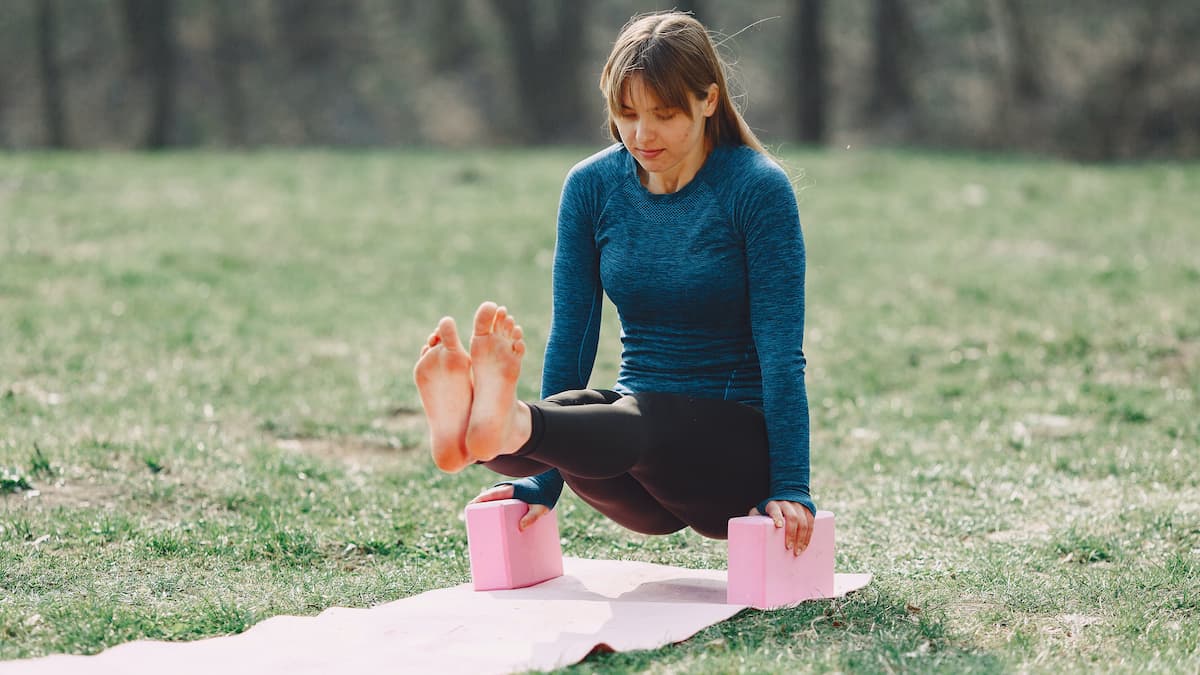 arm balance yoga poses