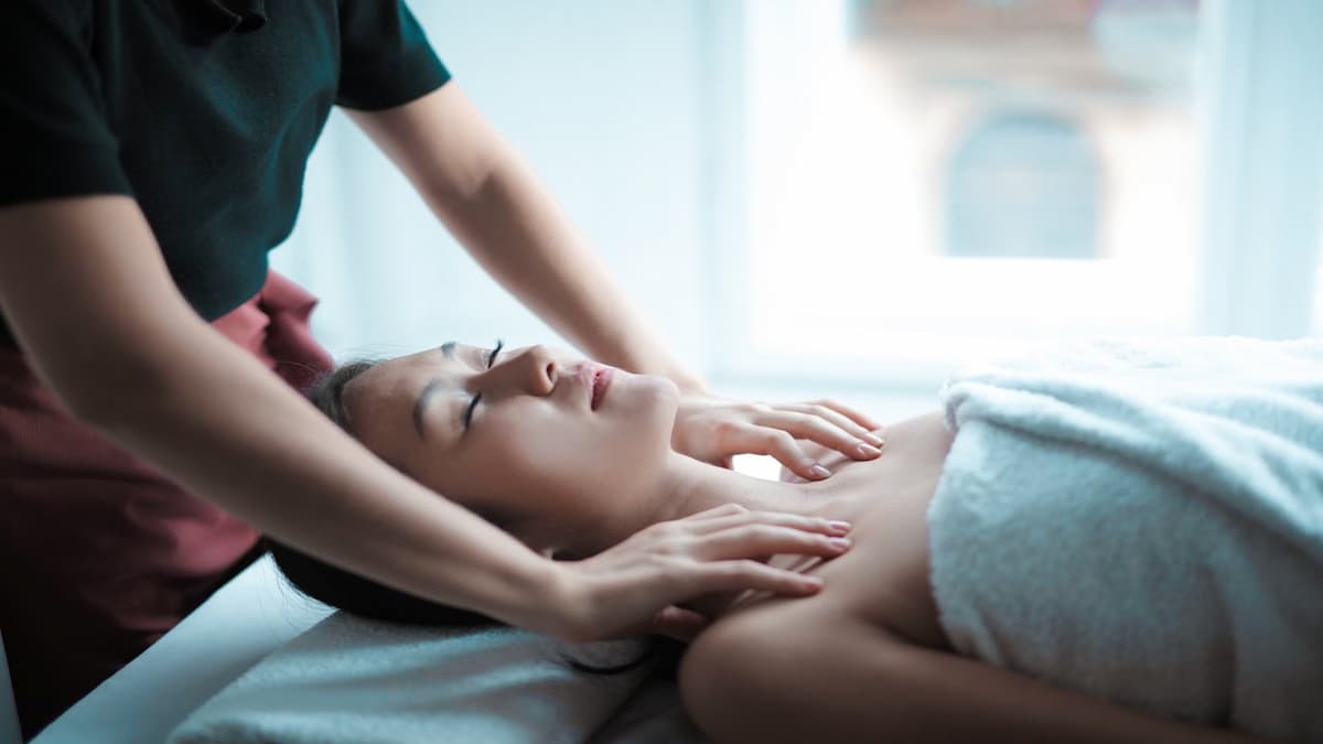prenatal massage